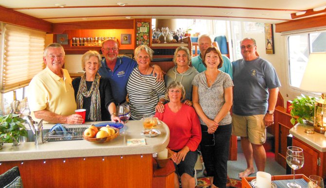 Loopers on True North